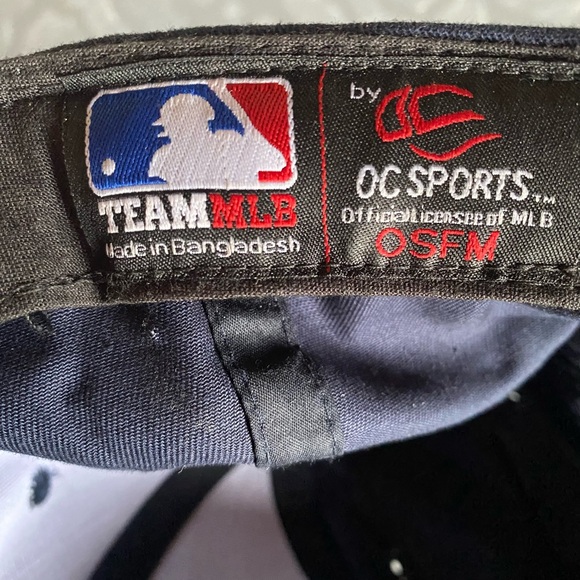 New York Yankees baseball hat – blue – perfect condition - Picture 5 of 8